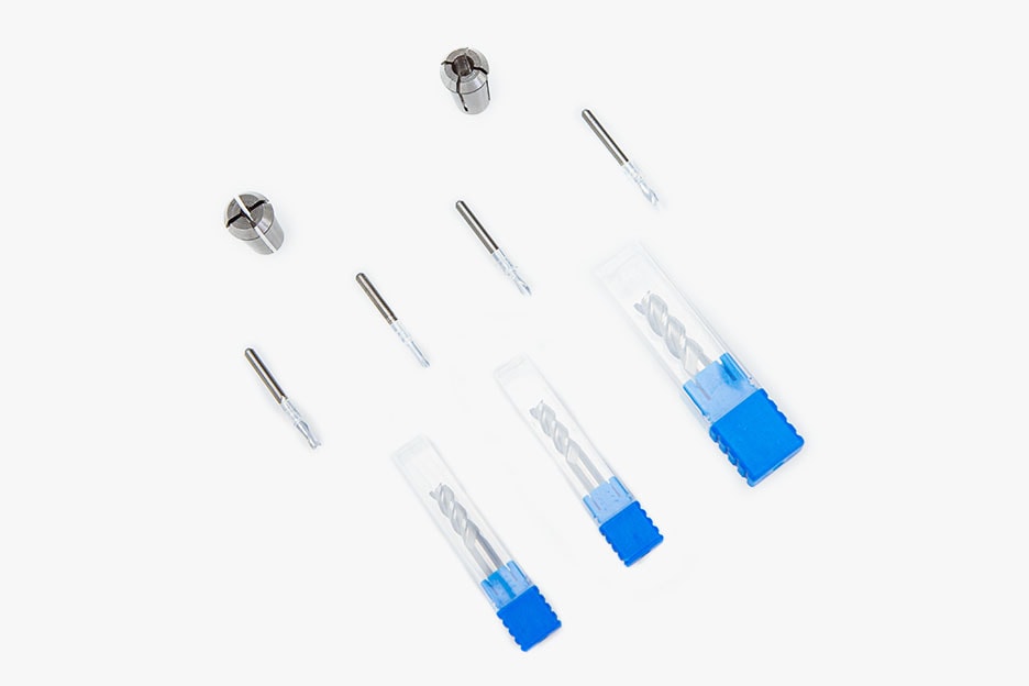 Basic end mills pack with collets