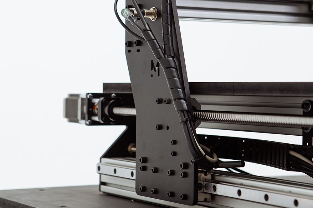 Close up on the gantry side of a Mekanika Pro
