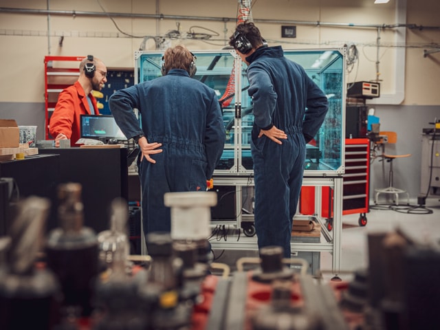 Students and Teachers at ECAM University of Brussels using a Mekanika CNC milling machine
