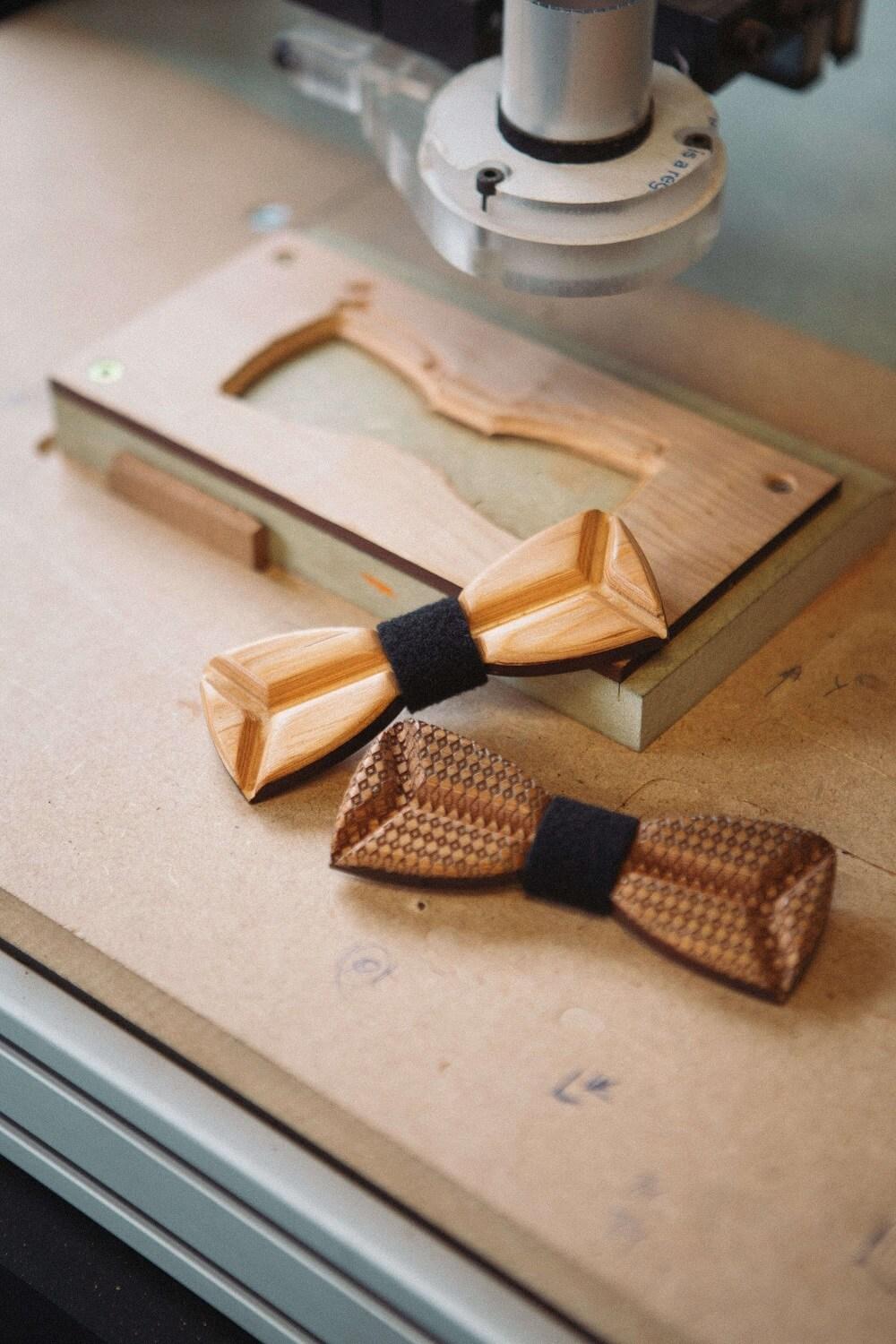 Wooden bow ties